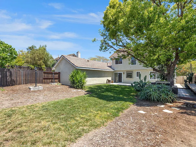 42109 Roanoake St — Photo 19