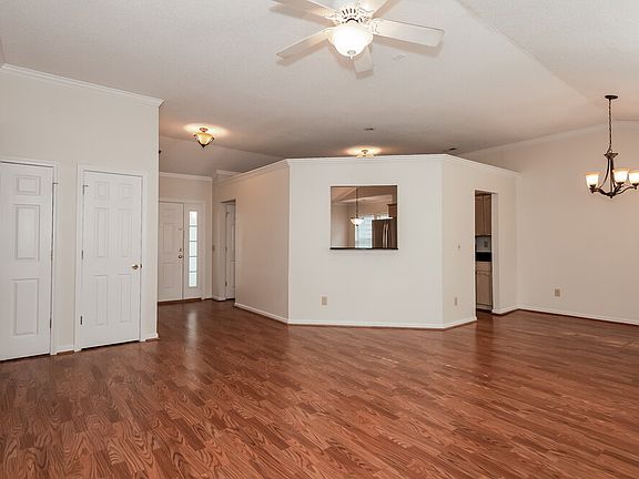 5th image of 3407 Mayhurst Dr
