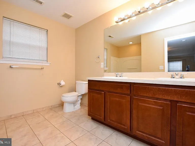 342 Nicholas Dr — Photo 19