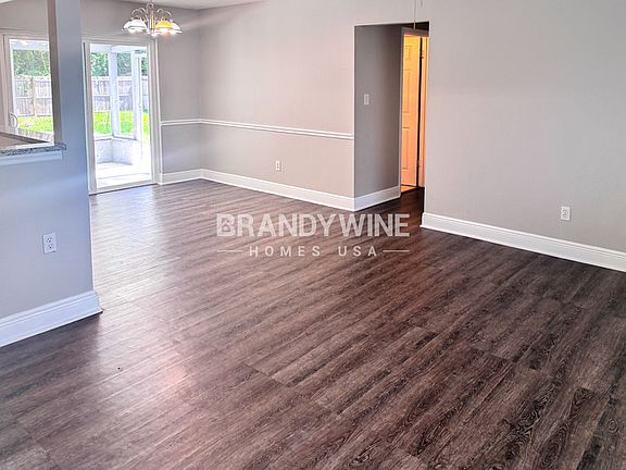 3rd image of 110 Elderwood St