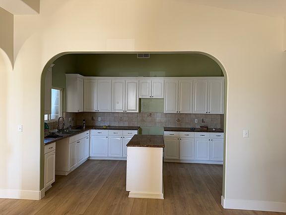 5th image of 10905 Whitaker Ave