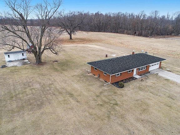 3rd image of 52335 County Road 35