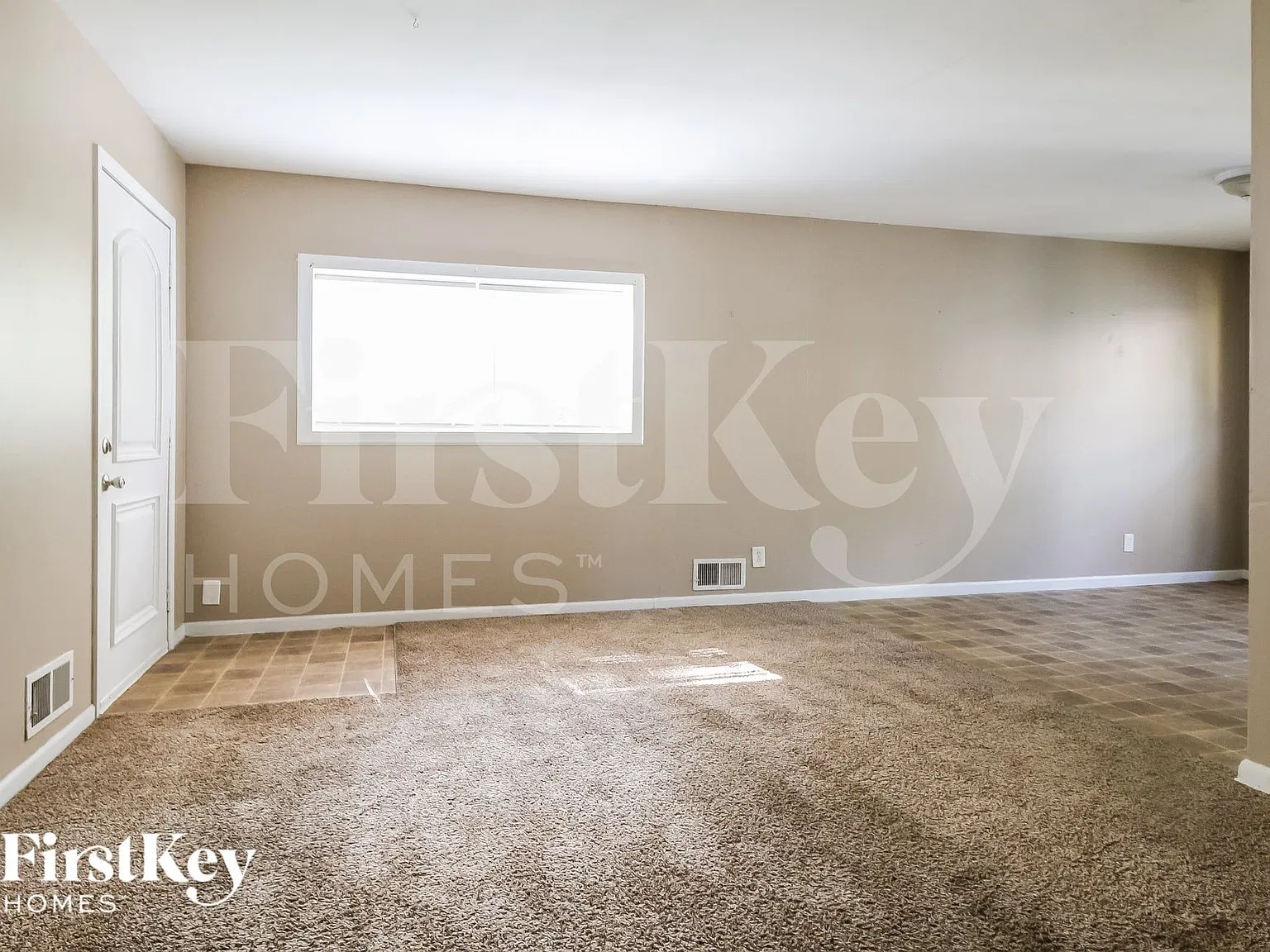 4 bed, 2.5 bath, 1101 sqft, $1,925 — Photo 3