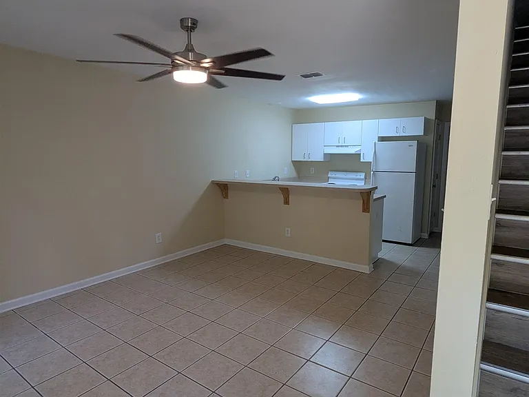 705 W Georgia St #1 — Photo 3