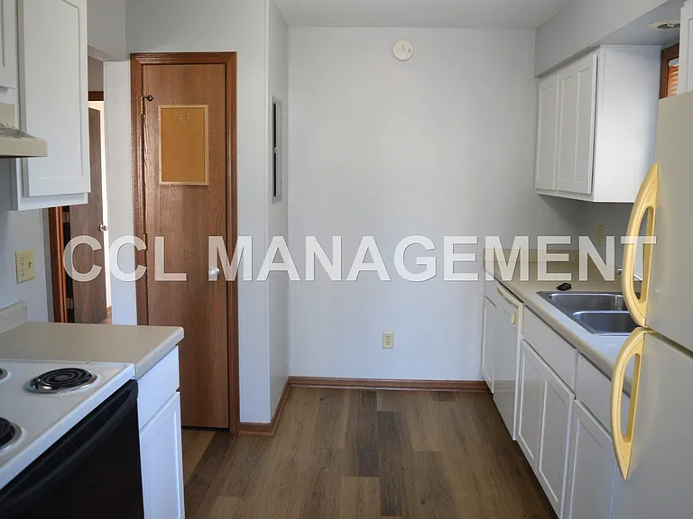 1237 Sunfield St #3 — Photo 17