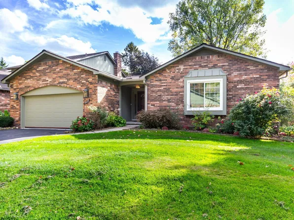 5630 S Adams Way, Bloomfield Hills, MI 48302