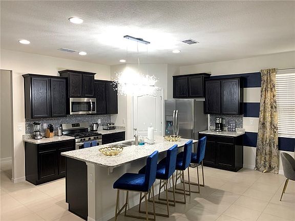 5th image of 8008 Oak Shadow Ct