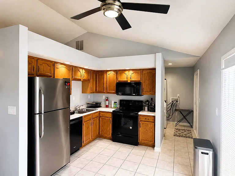 4210 Hillside Dr — Photo 9