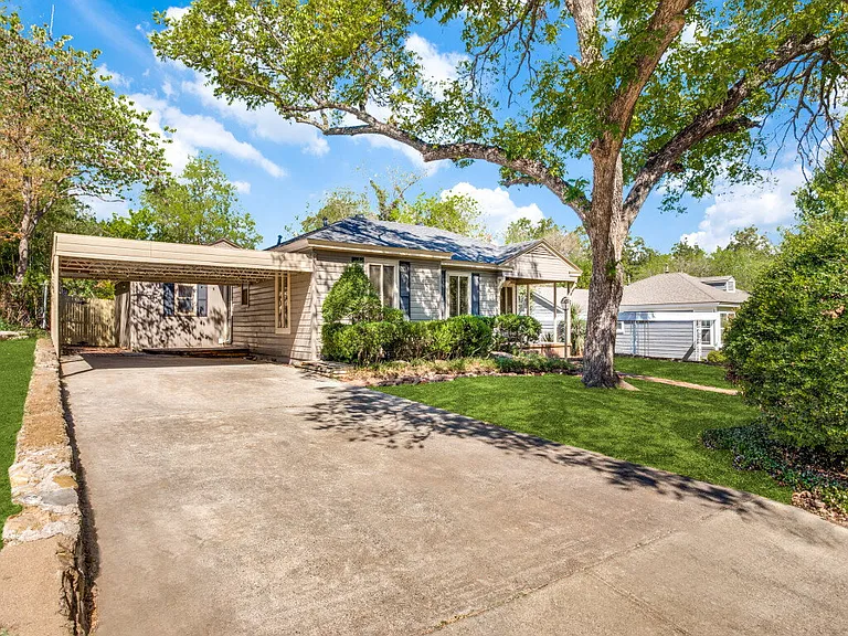 6470 Lindell Ave — Photo 2