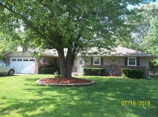 788 Candy Ln, Machesney Park, IL 61115
