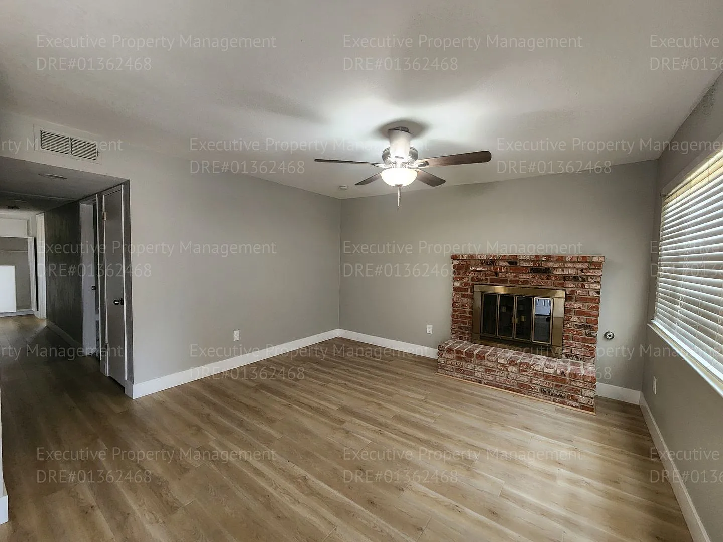 4 bedroom 2 bath great location located near Verdugo Ln — Photo 3