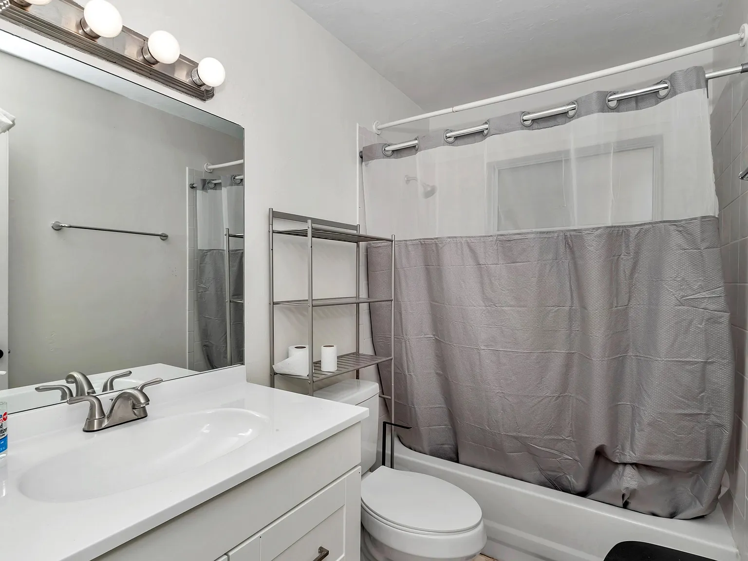 4 bed, 2.0 bath, 1176 sqft, $910 — Photo 4