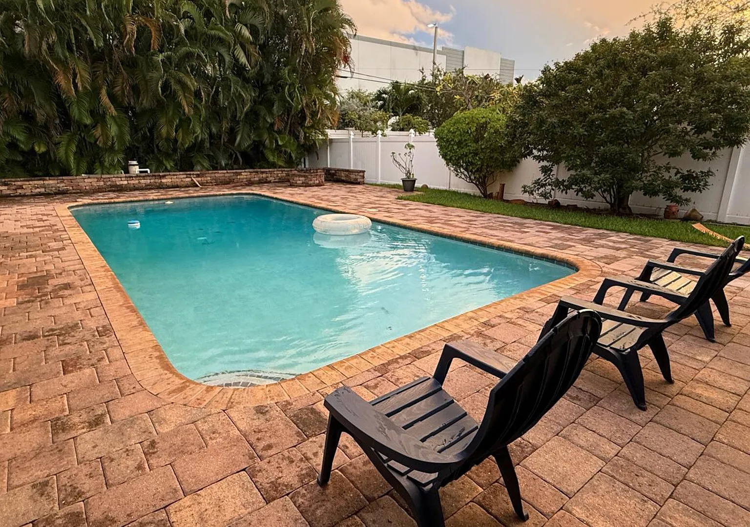 Poolside Paradise in Fort Lauderdale Sleeps 16+ Bring the whol — Photo 1