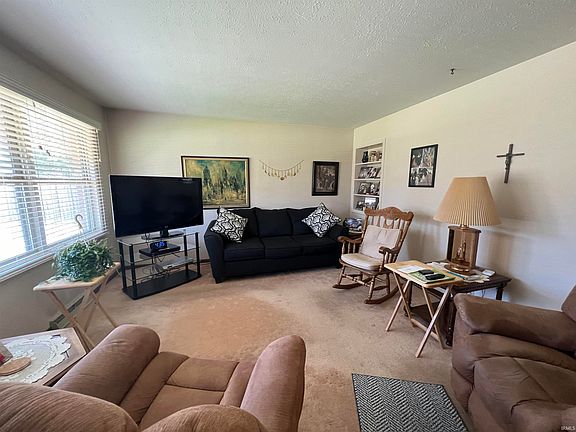 4th image of 50714 Parian Ave
