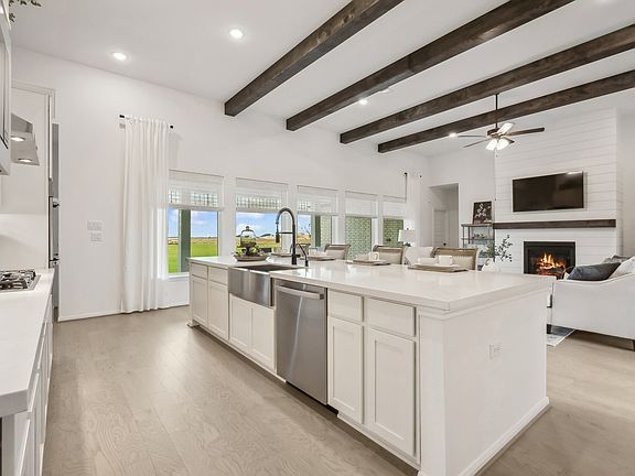 Open, airy floorplan