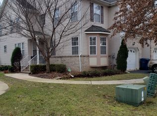 30 Hawthorne Rd, North Brunswick, NJ 08902