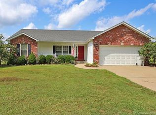 337 Autumn Chase Ln, Farmington, MO 63640