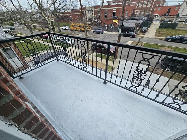 13724 228th St — Photo 6