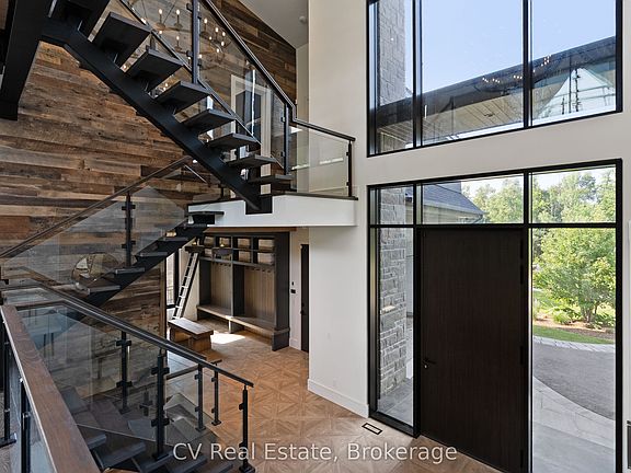 4th image of 152 Delphi Ln