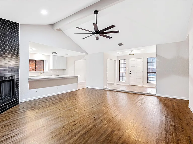 924 Simon Dr — Photo 13