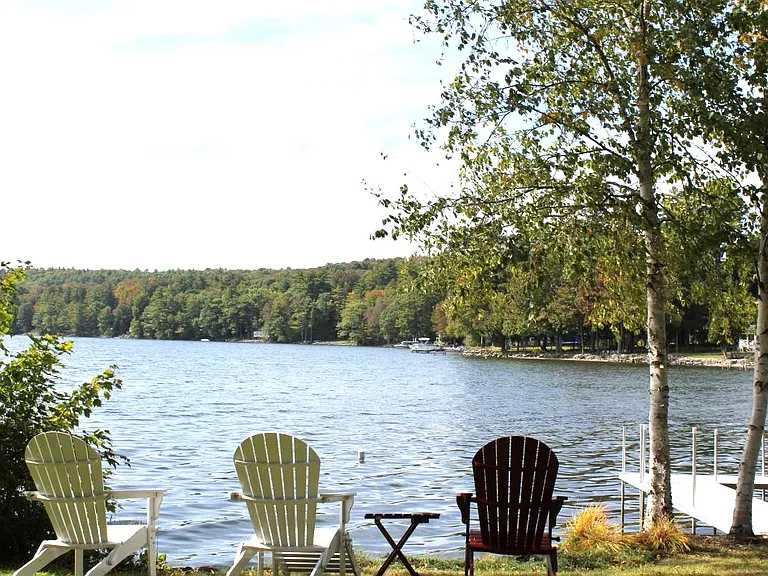 33 Welch Point Rd — Photo 2