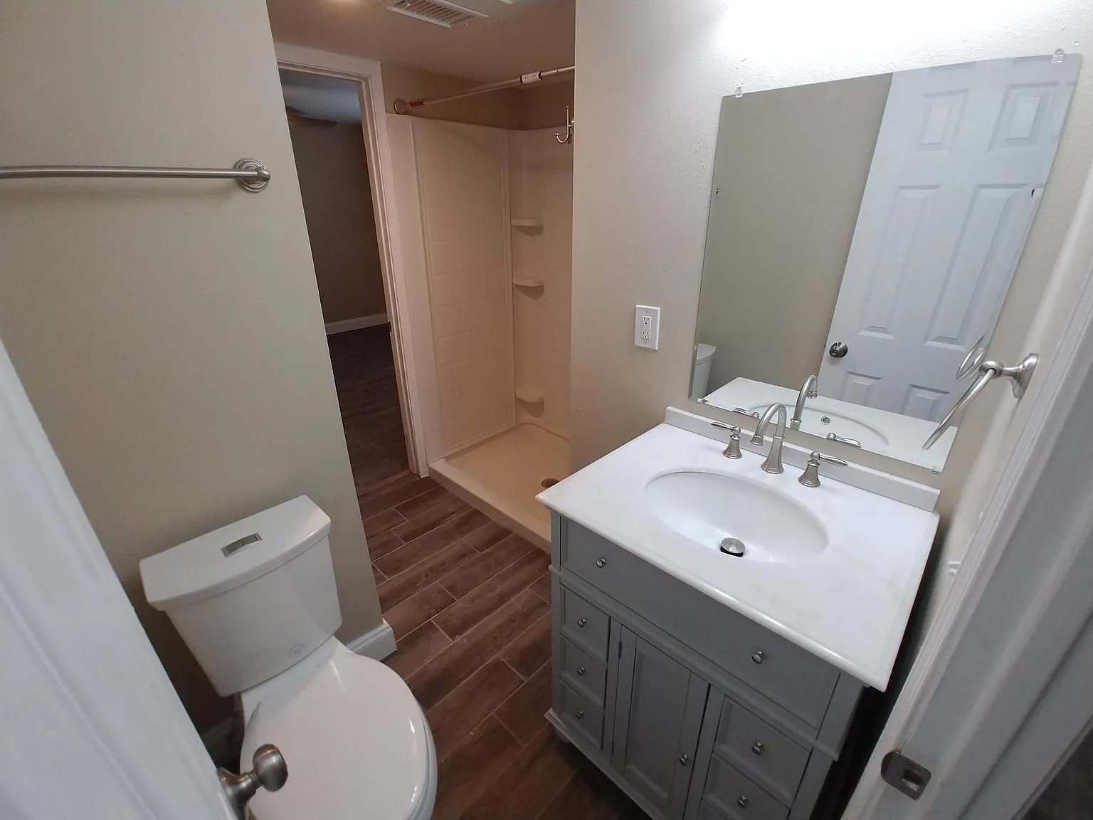 4 bed, 1676 sqft, $2,200 — Photo 4