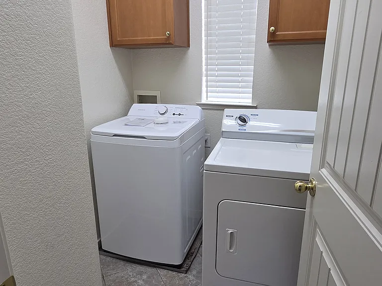 1350 Belmont Dr — Photo 21