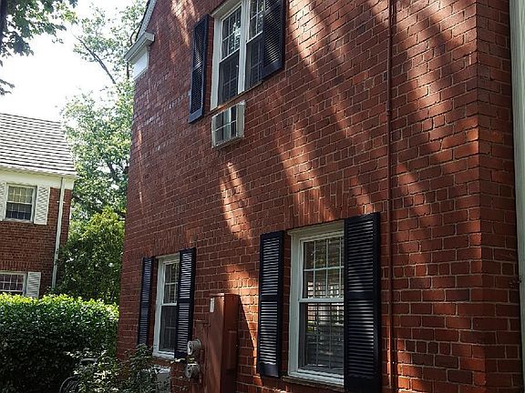3rd image of 3400 Martha Custis Dr