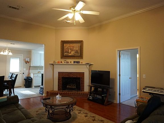 4th image of 3126 Tynes Dr