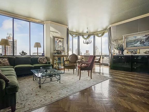 2nd image of 200-210 E 65th St #28E