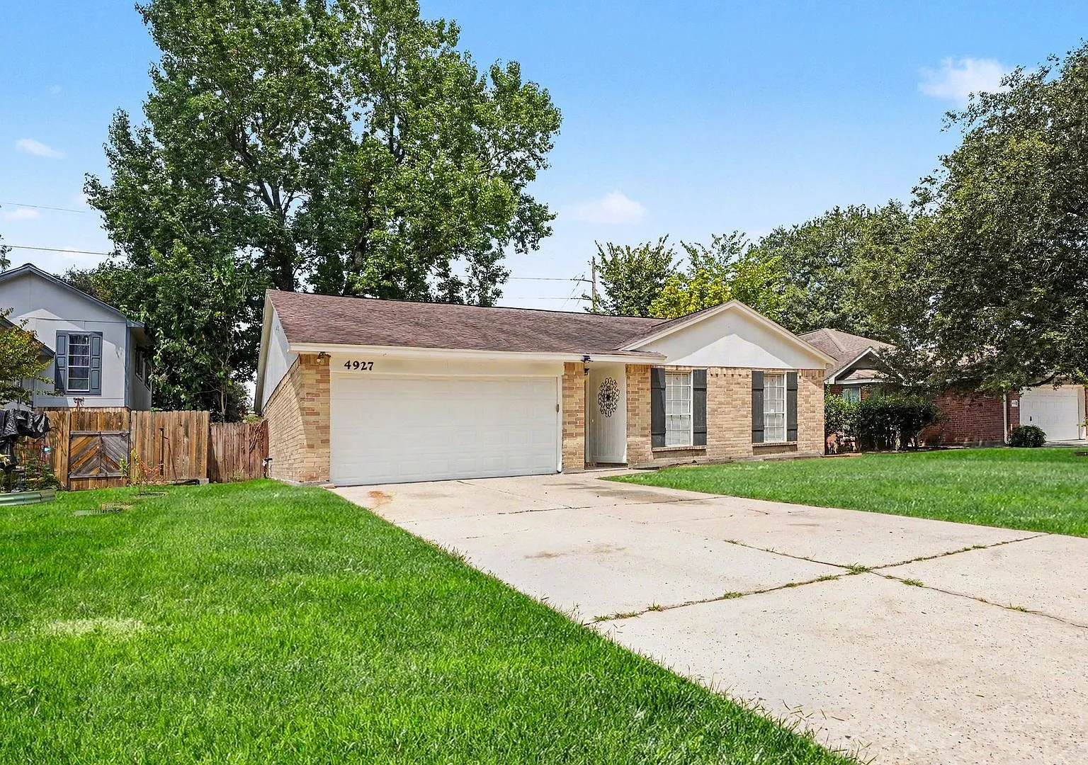 4 Bedroom/2 Bath/1 Story in the established Birnam Wood Subdivision — Photo 3