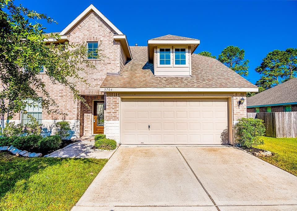 1st image of 3704 Oak Crossing Dr