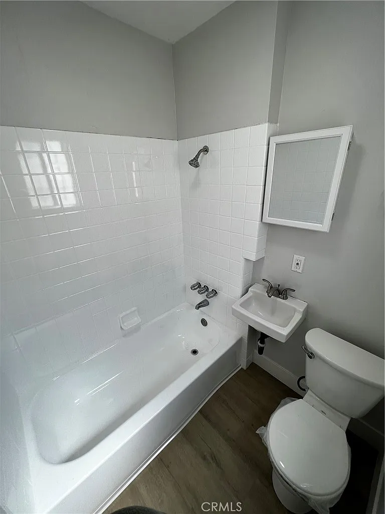 Studio, 3890 sqft, $1,295 — Photo 3