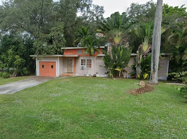 1103 NE 117th St, Biscayne Park, FL 33161