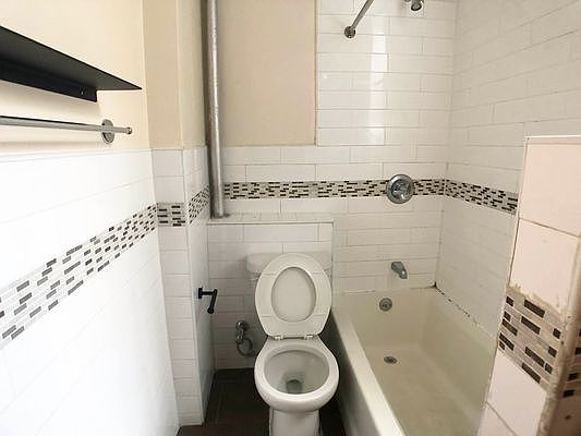 5th image of 18 E 21st St APT E7