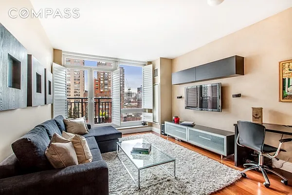 Rented by Compass | media 16