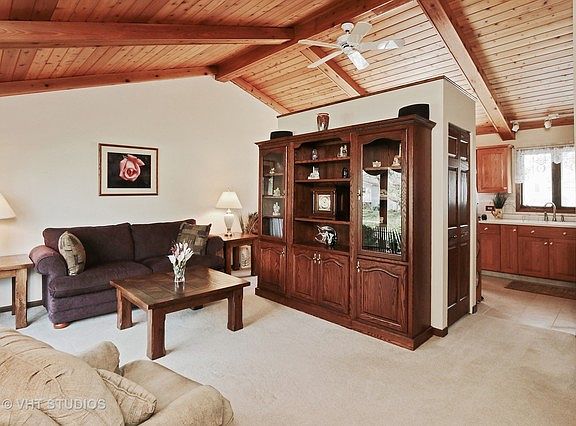 2nd image of 1813 Longmeadow Dr