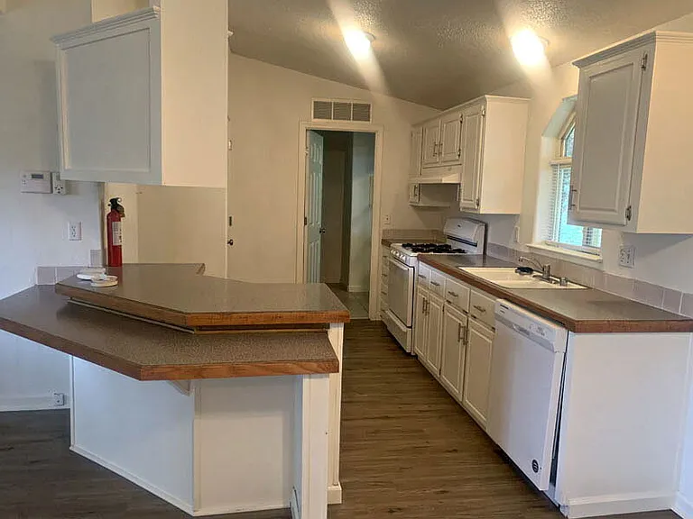 2700 Jay Rd — Photo 4