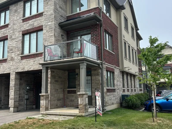 60 Farley Ln, Hamilton, ON L9G 0G6