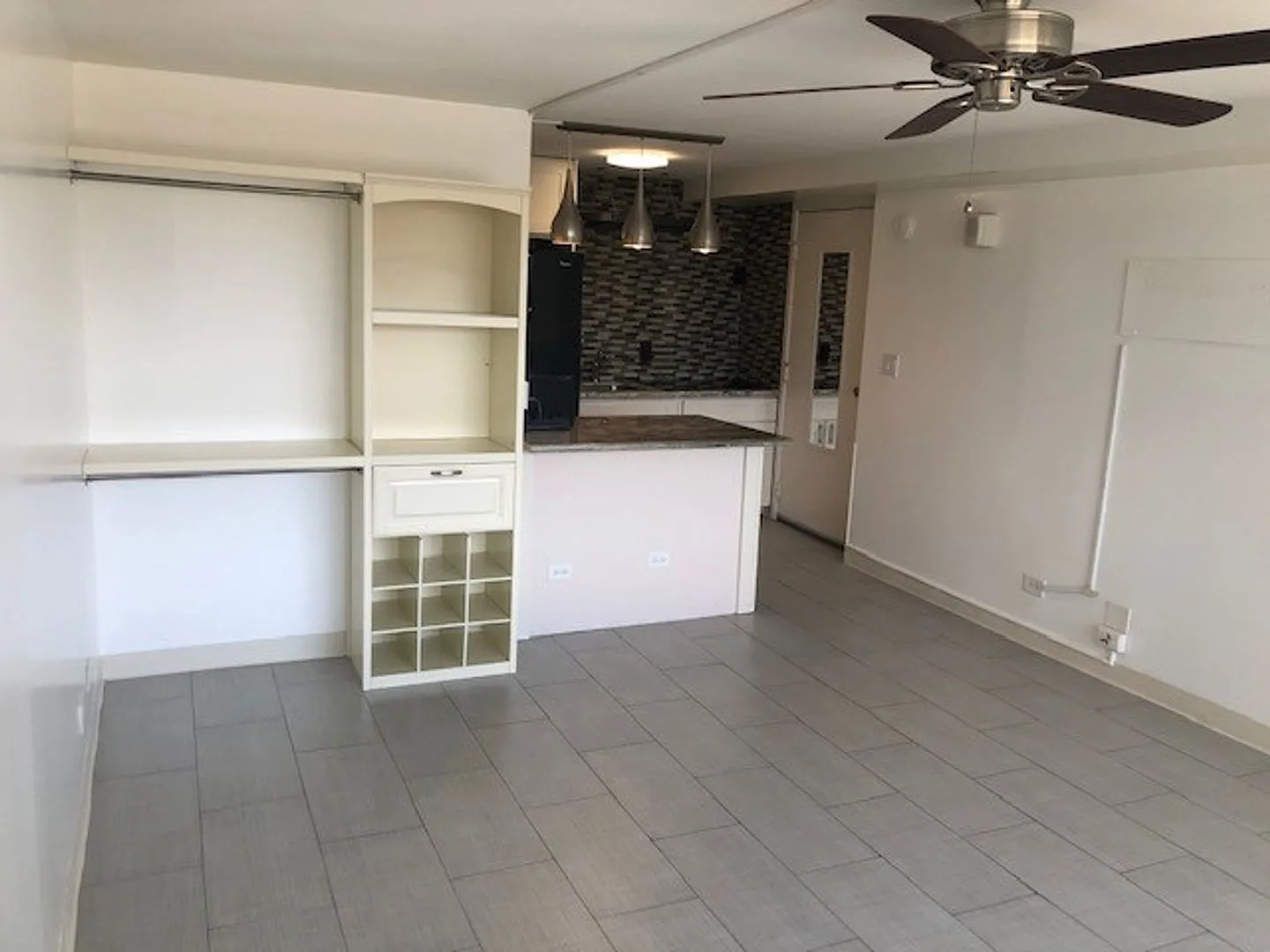Upgraded Studio Unit at the Five Regents in Convenient Salt Lake w/ Parking — Photo 2