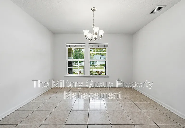 391 Hepburn Rd — Photo 15