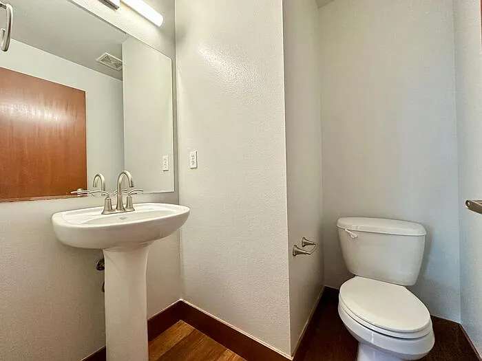 552 McGraw St — Photo 9