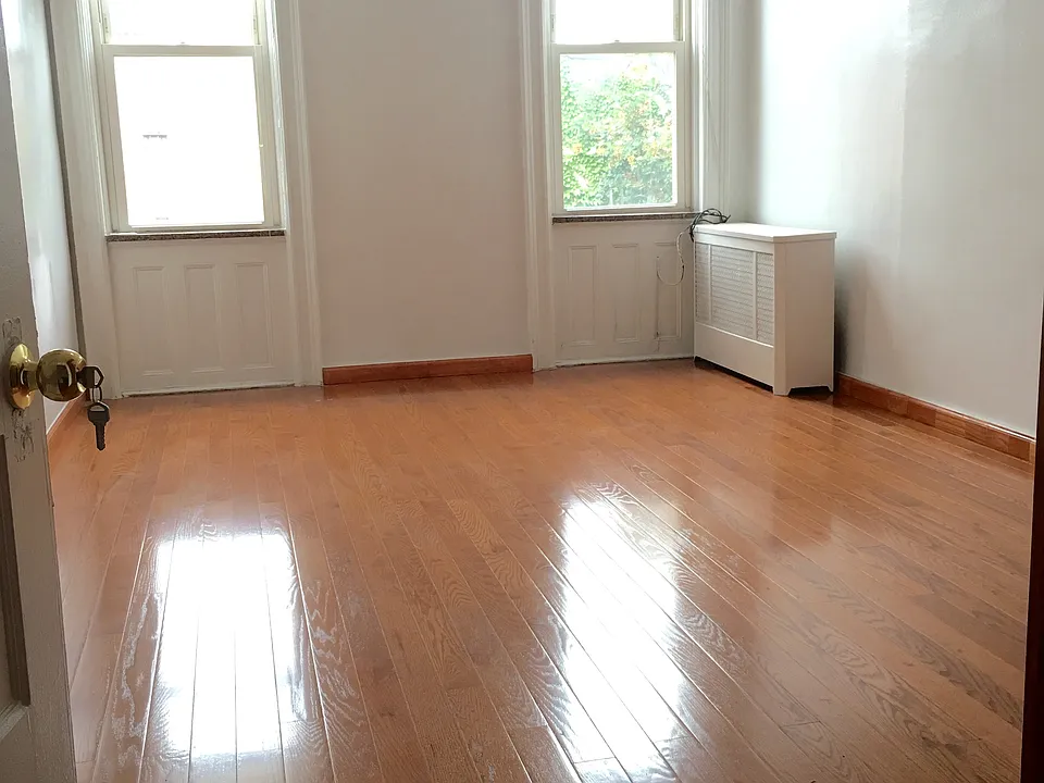 Bedroom #1