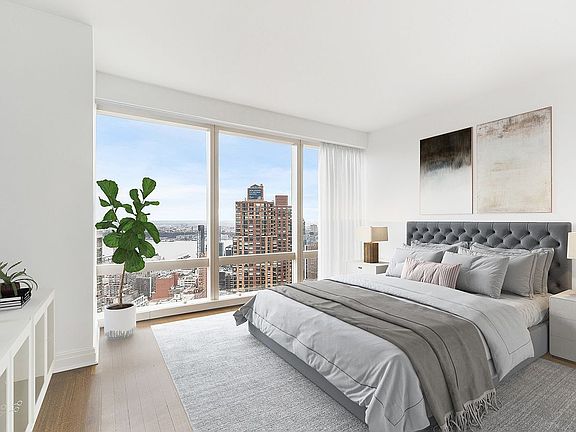 3rd image of 80 Columbus Cir Unit 58E