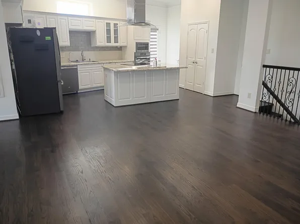 150 Carson Ct, Houston, TX 77004