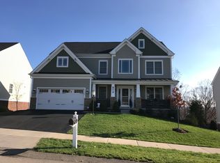 8019 Jordan Ct, Coraopolis, PA 15108