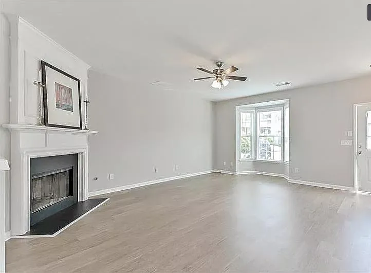 1064 Prestwyck Ct — Photo 4