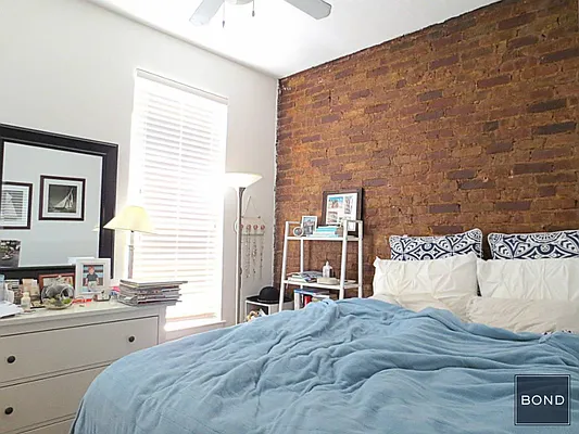 Rented by Bond New York | media 31