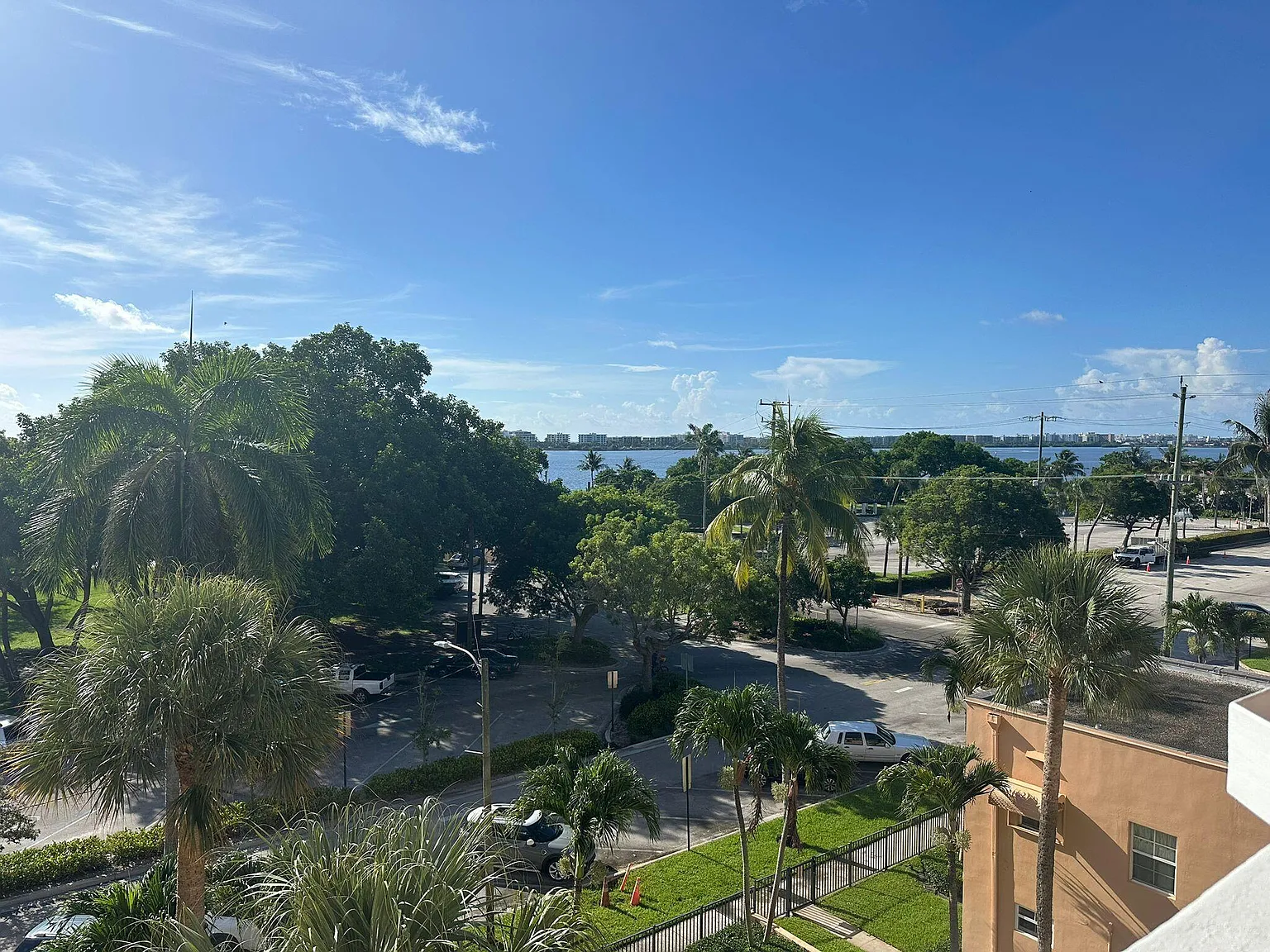 1 bed, 1.0 bath, 550 sqft, $1,875 — Photo 2