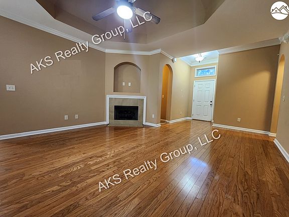 3rd image of 5020 Melrose Way